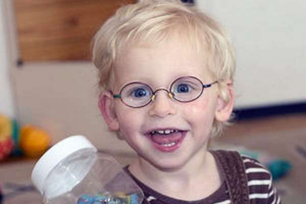 фото близорукого мальчика в очках